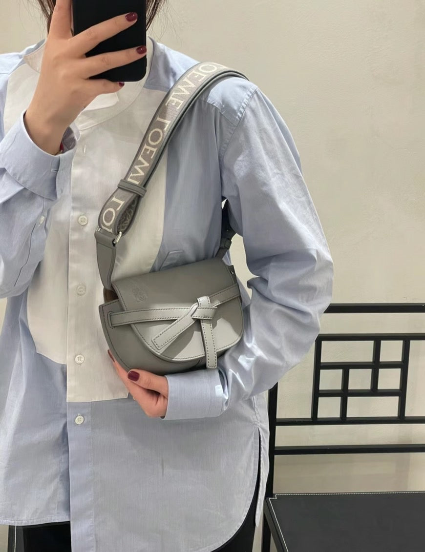 Loewe Gate Dual Mini 緹花背帶馬鞍包/1500
