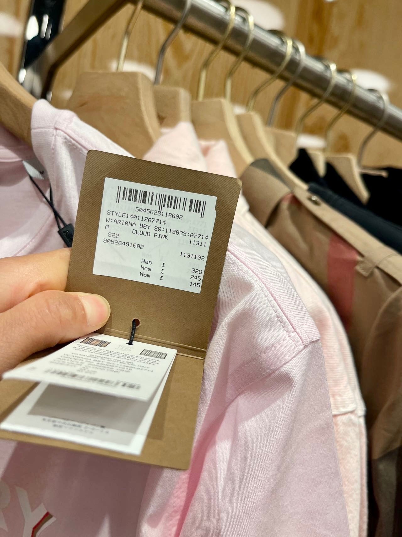 @Burberry T 女款T恤上衣/320P145 🔔限時折🉐7330