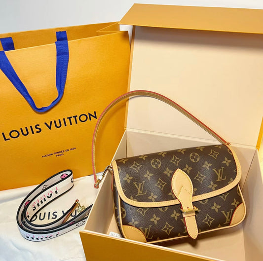 LV▪️Diane 法棍包/1820✨🉐77440