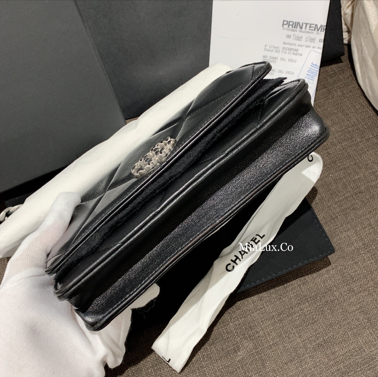 CHANEL▶︎✨| 19 LAMBSKIN WALLET ON CHAIN 經典19小羊皮WOC鏈包 AP3267 *£3,430