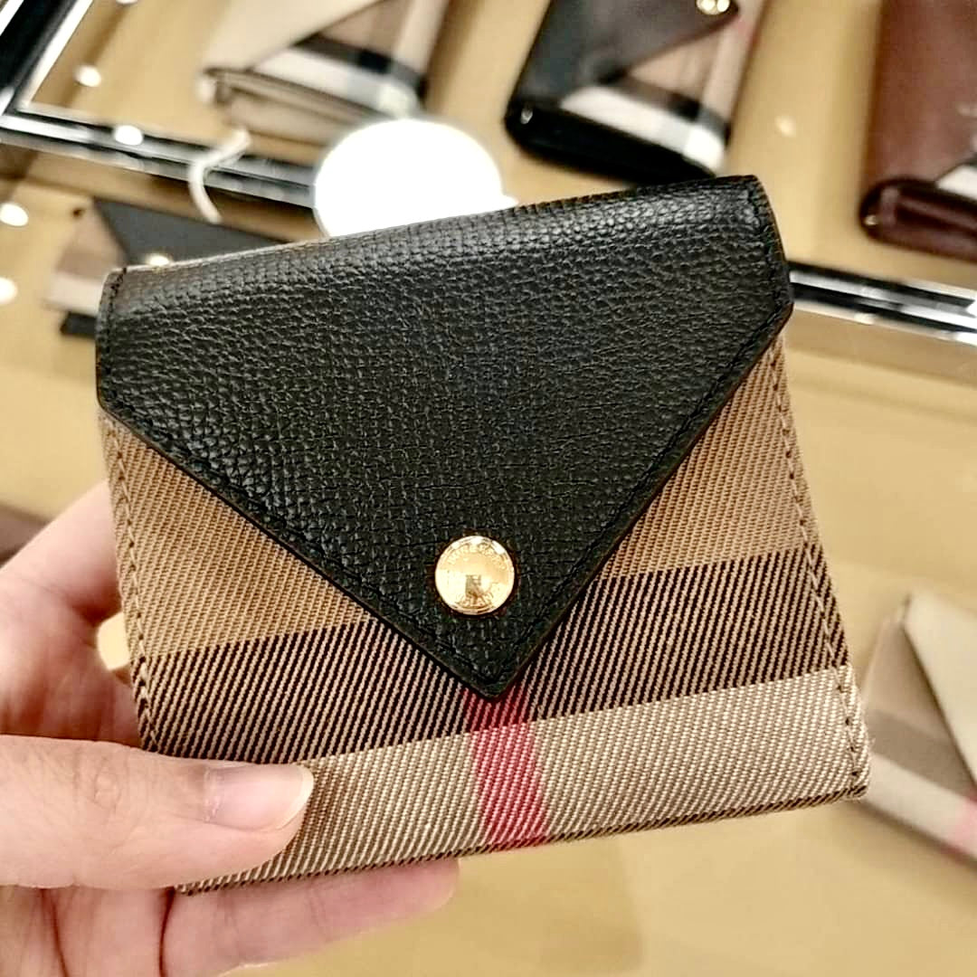 @Burberry▪️Lila 格紋信封三折短夾/P260 🔥下殺🉐12700