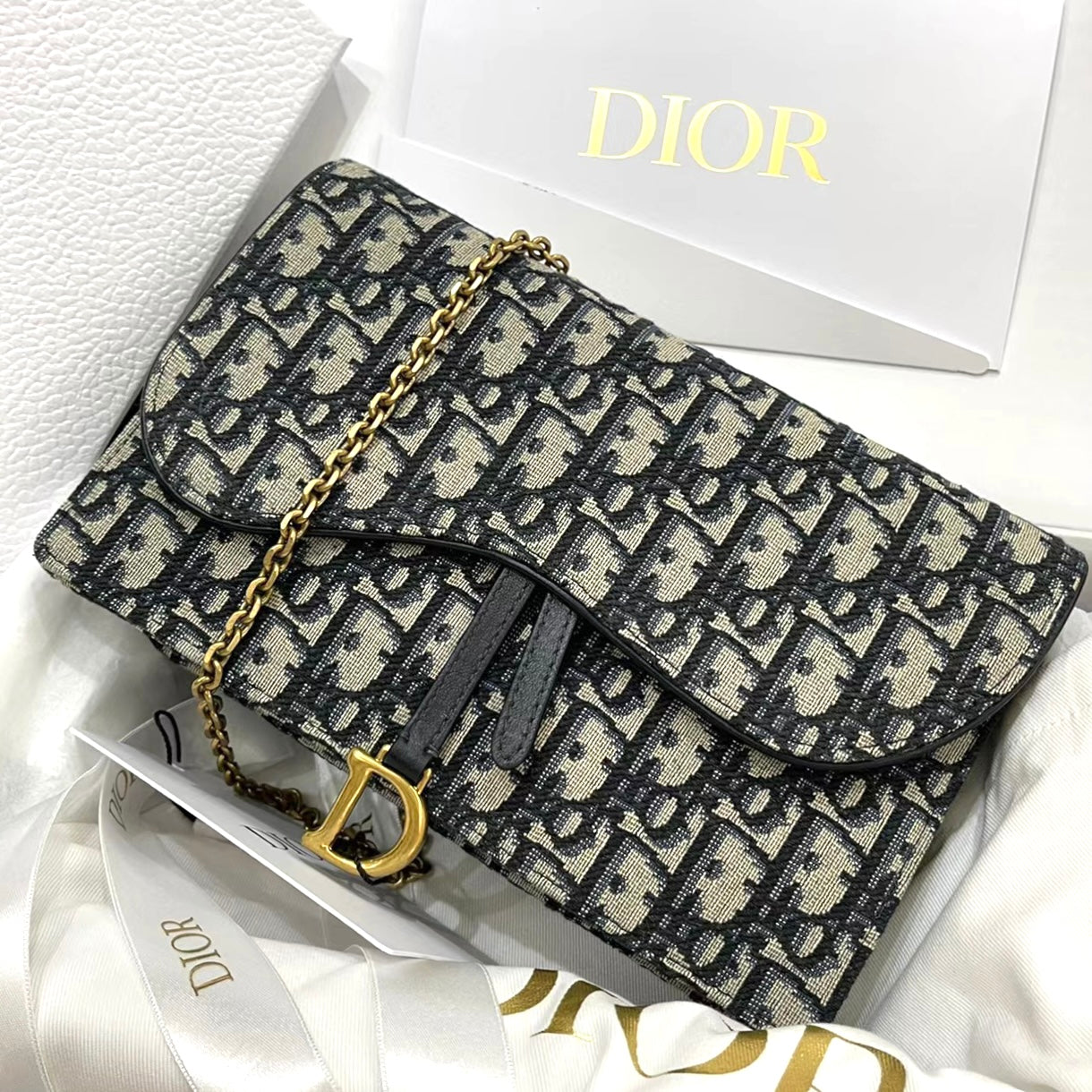 Dior▪️Saddle Pouch With Chain 緹花馬鞍鍊包/1550E1 700 🉐60500🇪🇺