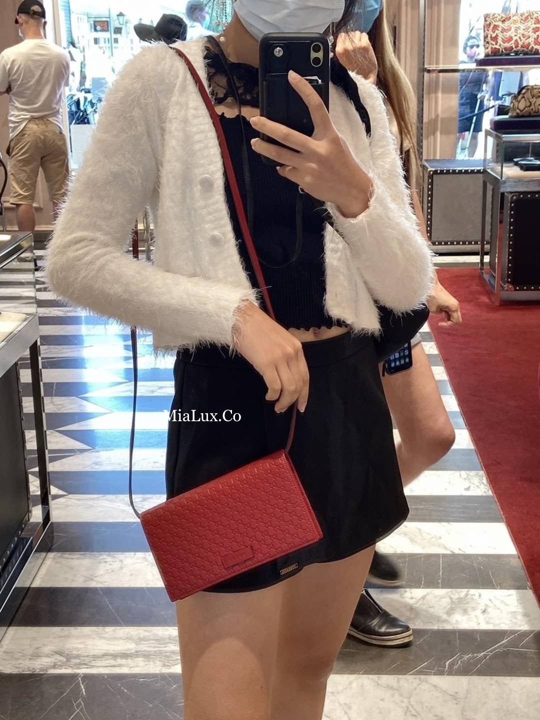 @Gucci▪️Embossed WOB 壓紋背帶錢包/335 🔔限時折🉐16080
