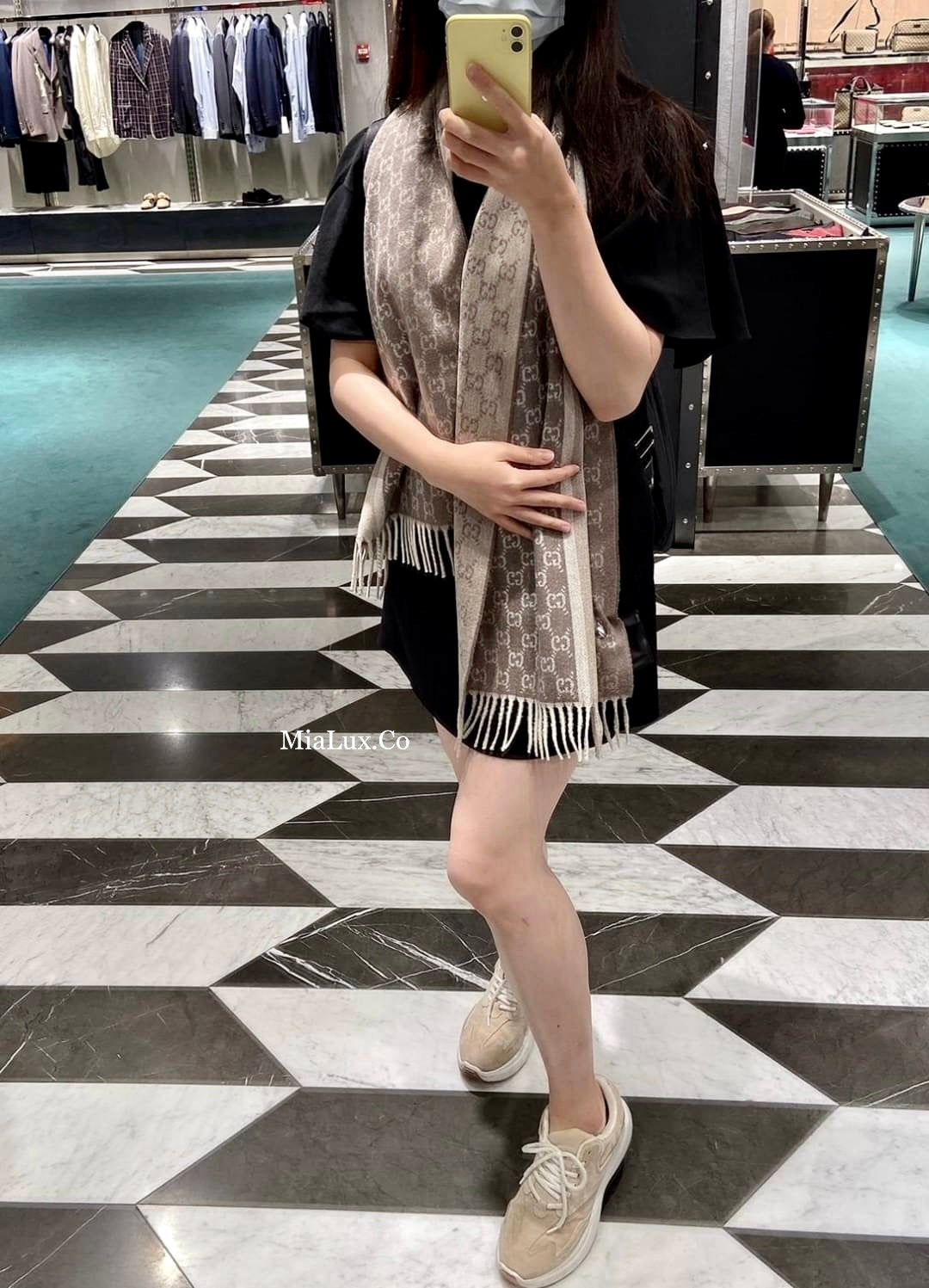 *@Gucci Wool Scarf  男女款邊飾羊毛厚長條圍巾/P220