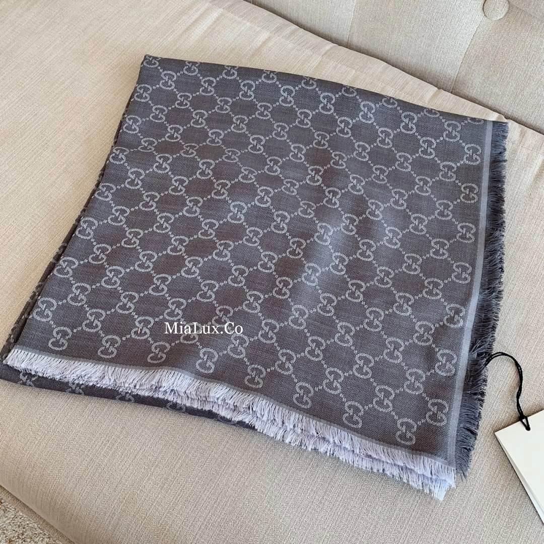 *@Gucci Wool Scarf Square 羊毛大方巾/P180