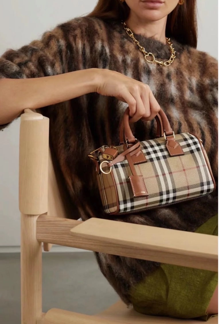 Burberry Bowling Mini 保齡球包/1010C880 ㊙️折扣🉐37080💰