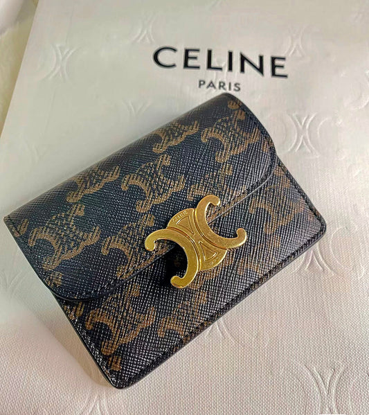 Celine TRIOMPHE 老花凱旋翻蓋卡包/340E370 🉐14600🇬🇧