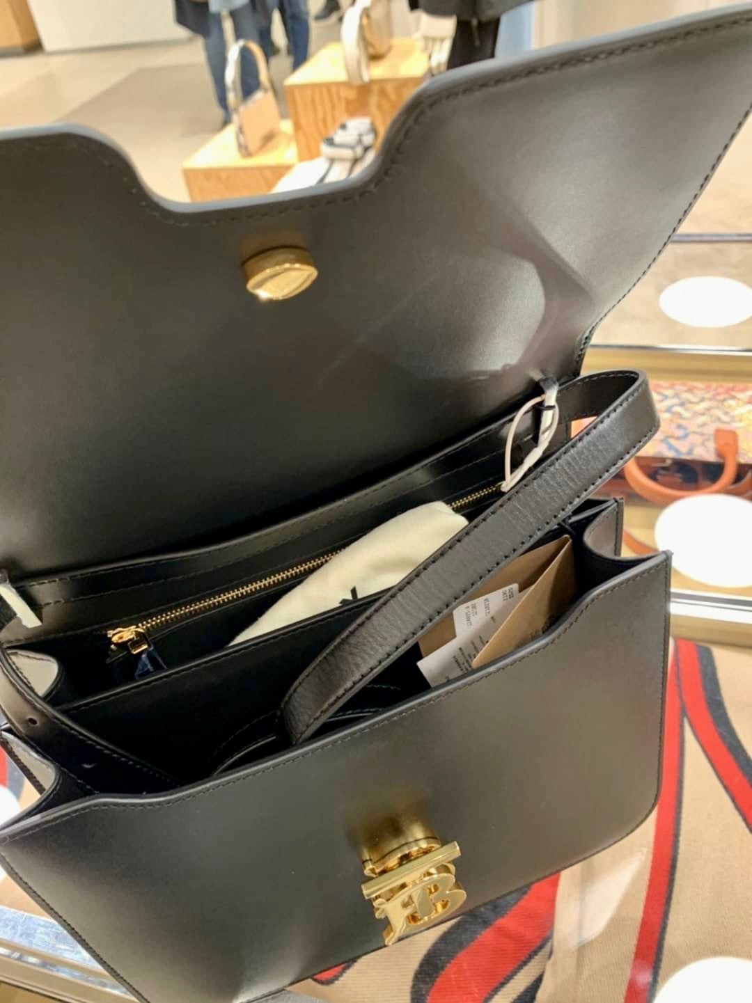 @Burberry TB 小款肩背翻蓋包/P819 🔥下殺🉐37860