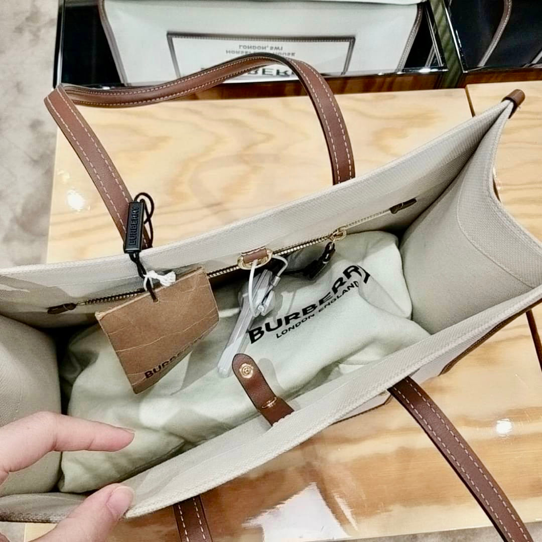 Burberry▪️Freya S 小托特包-白/990C785 ㊙️折扣🉐32400💰