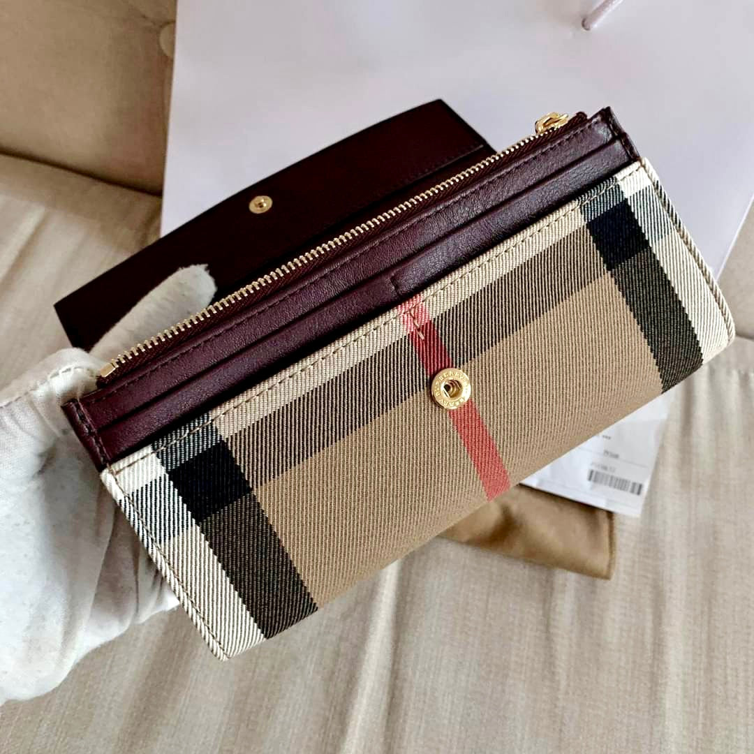 @Burberry Porter House 格紋拚色翻蓋長夾/P239 🔥下殺🉐11760