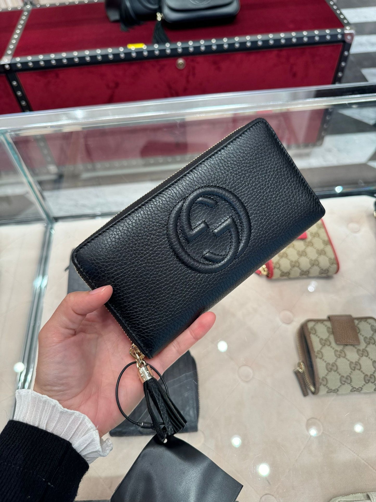 *@Gucci▪️Soho Zip 浮雕拉鏈長夾/390P270 🔔限時折🉐12950