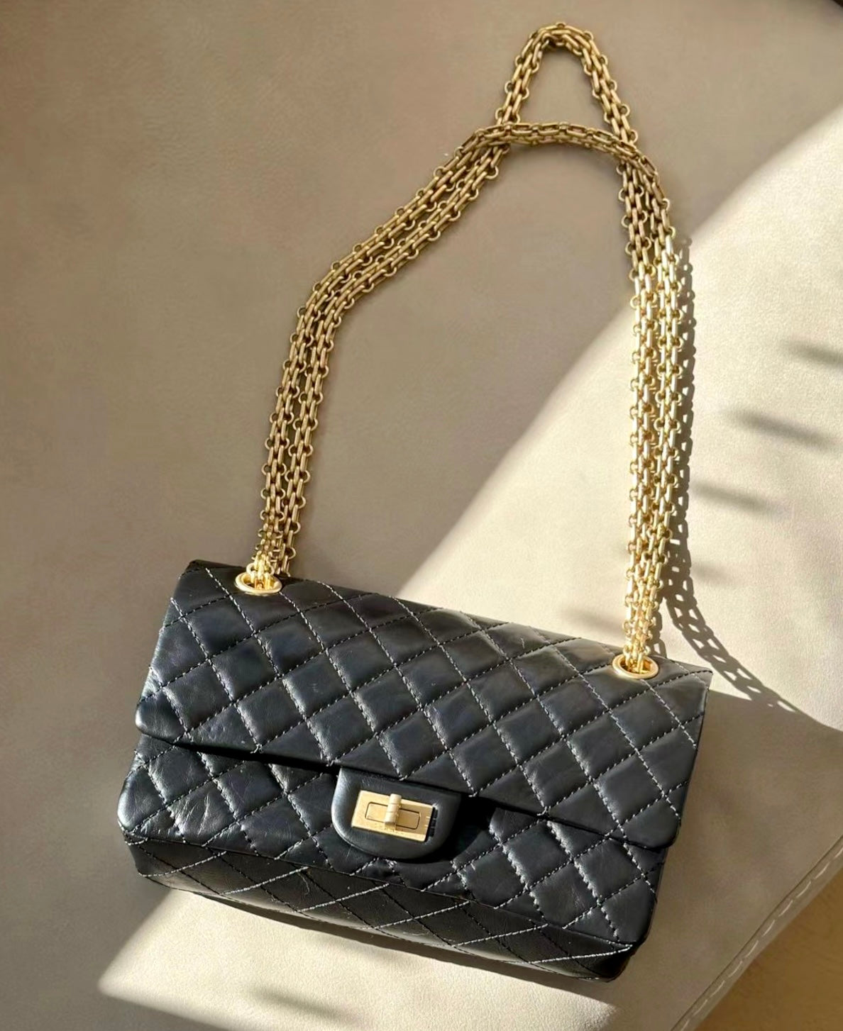 CHANEL▶︎✨| 2.55 CALFSKIN HANDBAG 經典2.55仿舊牛皮翻蓋包 A37586 *£8,530