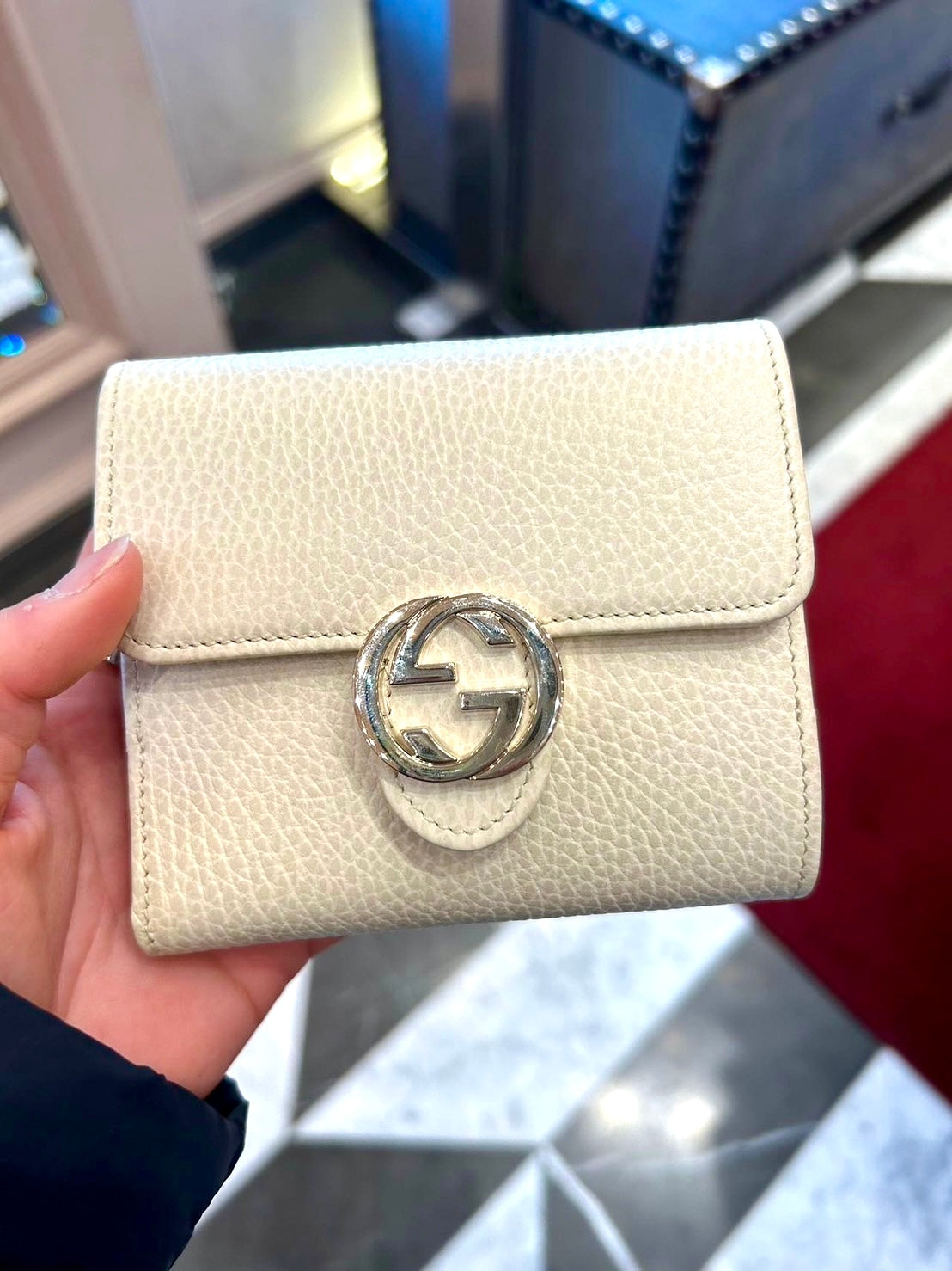 *@Gucci▪️Interlocking 雙G銀扣短夾/510P230 🔔限時折🉐11150