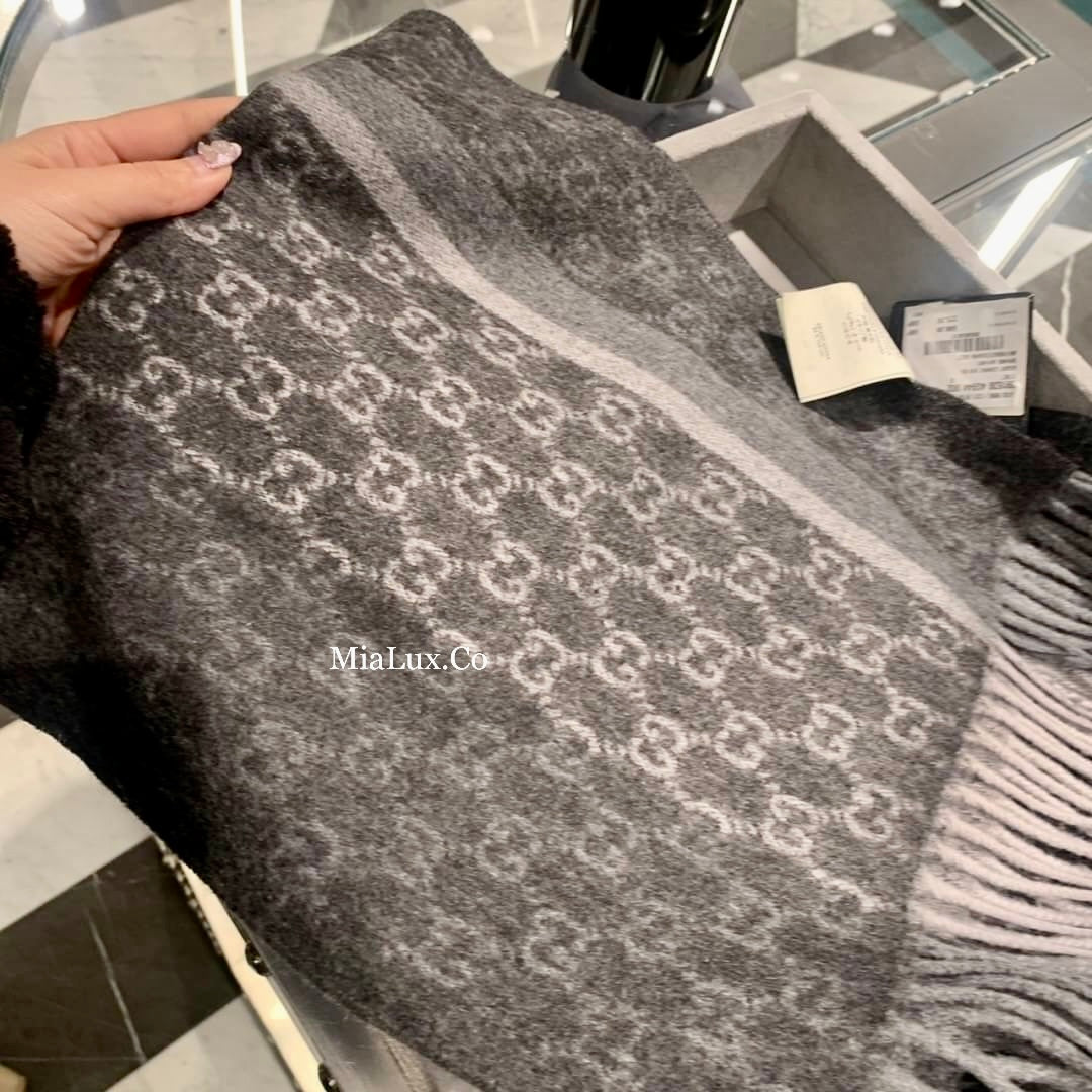 *@Gucci Wool Scarf  男女款邊飾羊毛厚長條圍巾/P220