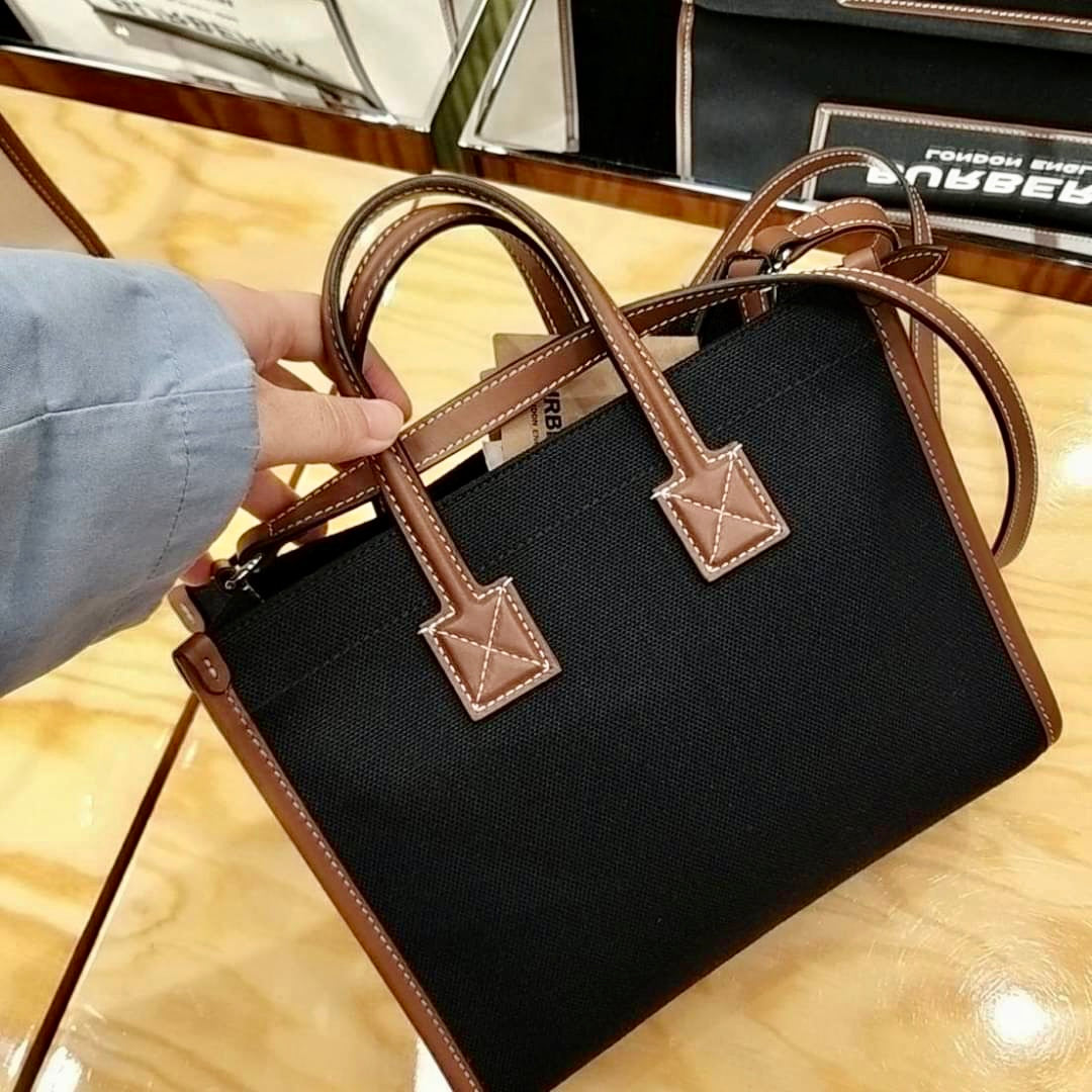 @Burberry▪️Freya Mini托特包-黑/920P645 🔥折上七折🉐21320