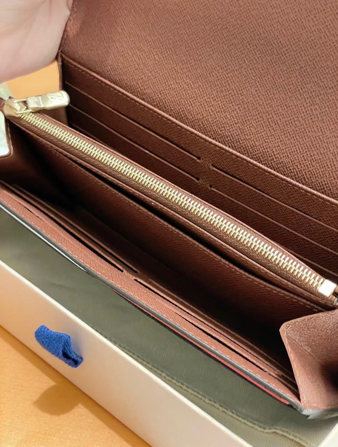 LV▪️Sarah 信封長夾/495✨🉐21790