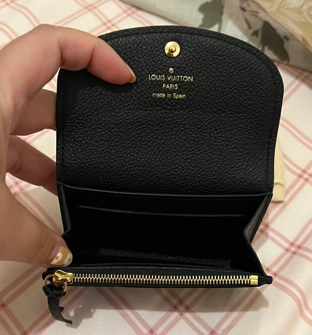 LV Rosalie 壓紋牛皮零錢包/350✨🉐15700