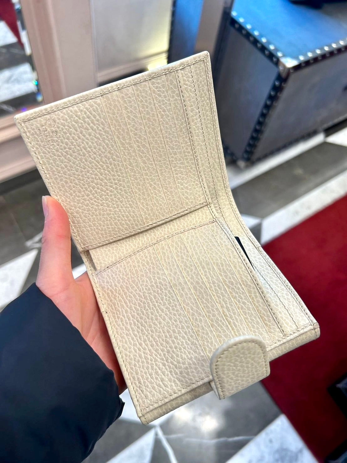 *@Gucci▪️Interlocking 雙G銀扣短夾/510P230 🔔限時折🉐11150