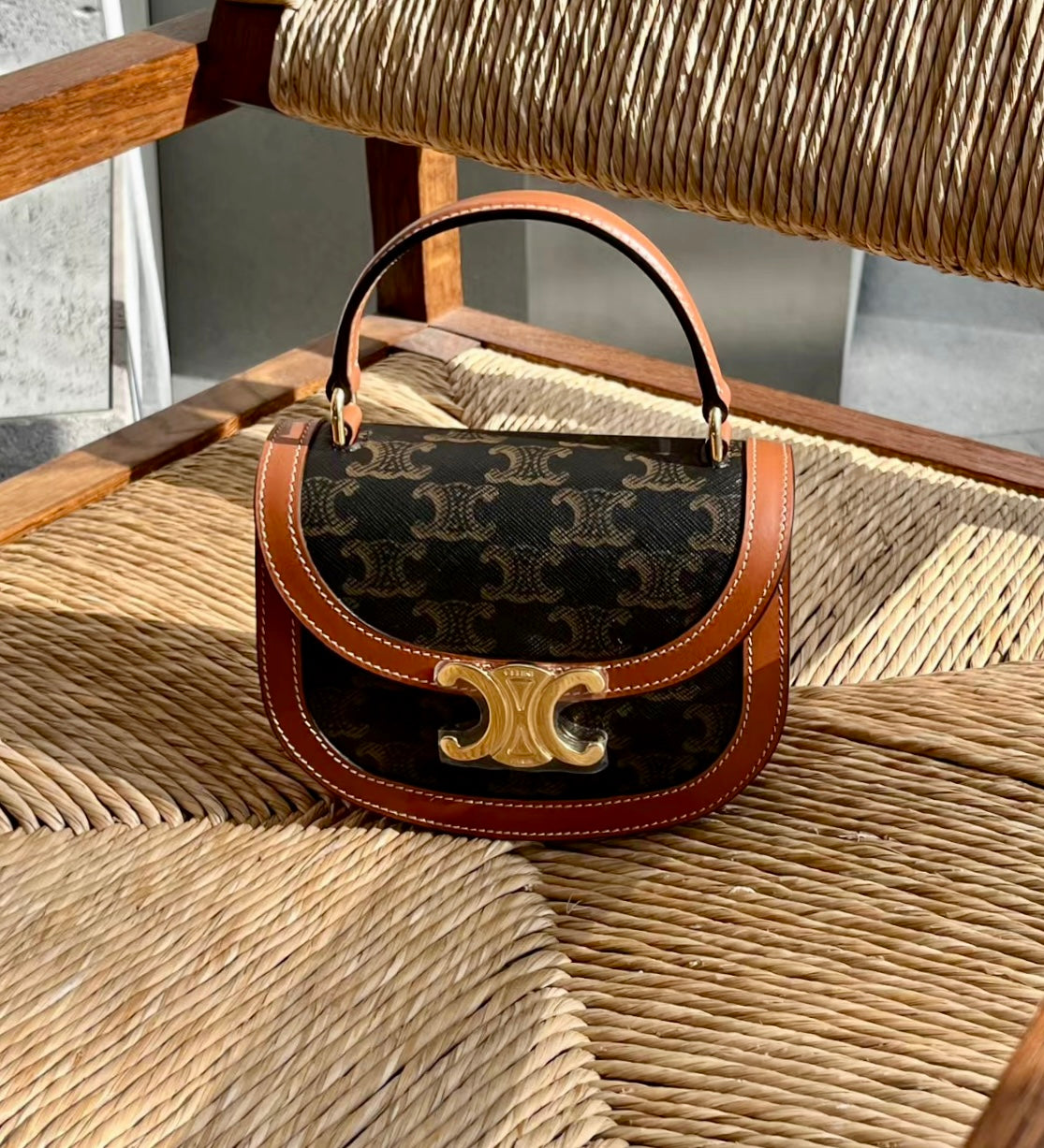Celine BESACE CLEA MINI 手柄馬鞍包/1850E2000 🉐71000🇪🇺
