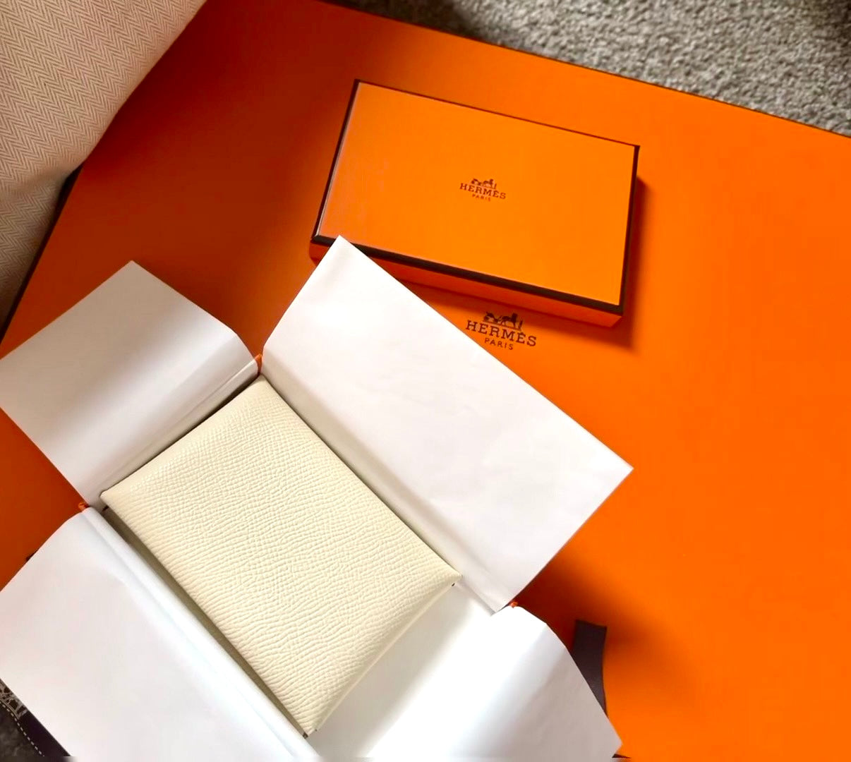 Hermes Calvi Duo Epsom皮卡夾錢包/455 ✨🉐20110