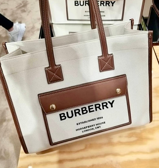 Burberry▪️Freya S 小托特包-白/990C785 ㊙️折扣🉐32400💰