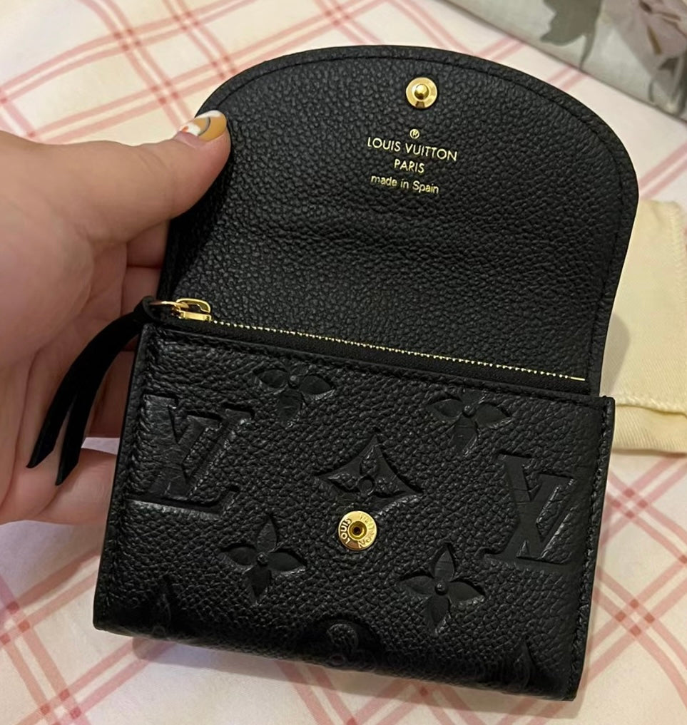 LV Rosalie 壓紋牛皮零錢包/350✨🉐15700