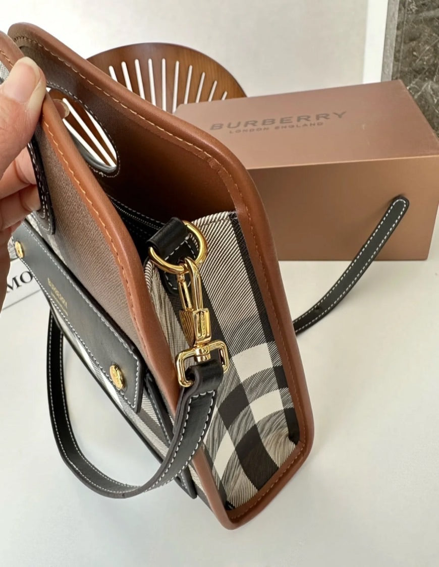 @Burberry Pocket Mini 口袋包-咖格/1450P799 🔥折上七折🉐26170