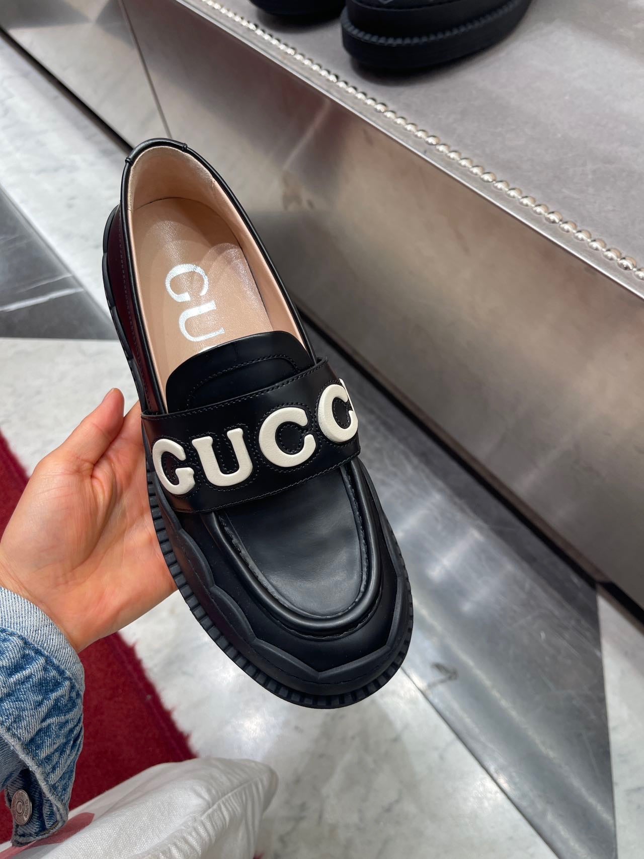 @Gucci Ornella 女款樂福鞋/840P420 🔔限時折🉐19700