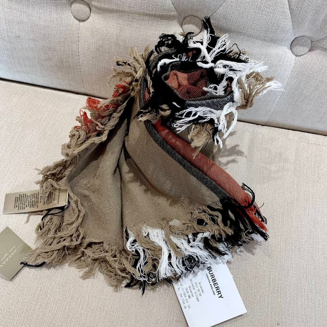 *現貨*Burberry Square Scarf 格紋羊毛大方巾-棕/P189