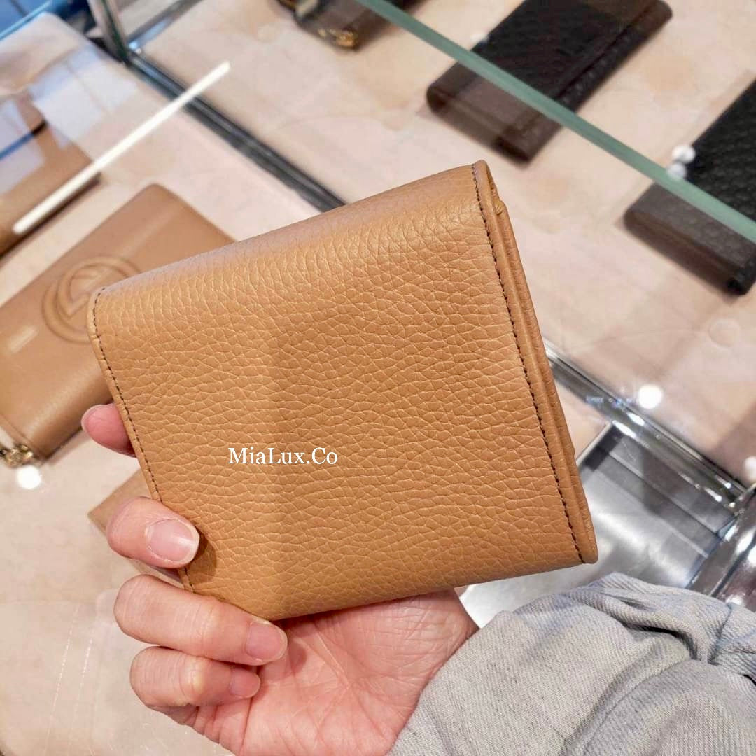 *@Gucci Soho Wallet 浮雕翻蓋三折短夾/P230