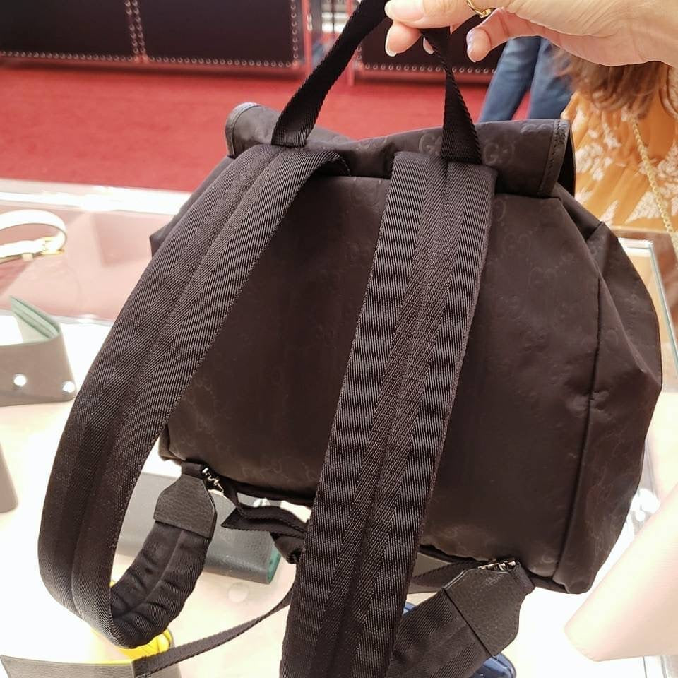 @Gucci 男生款黑老花後背包/P510