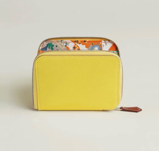 Hermes Silk'In Compact Wallet 絲巾短夾/950 ✨🉐39950