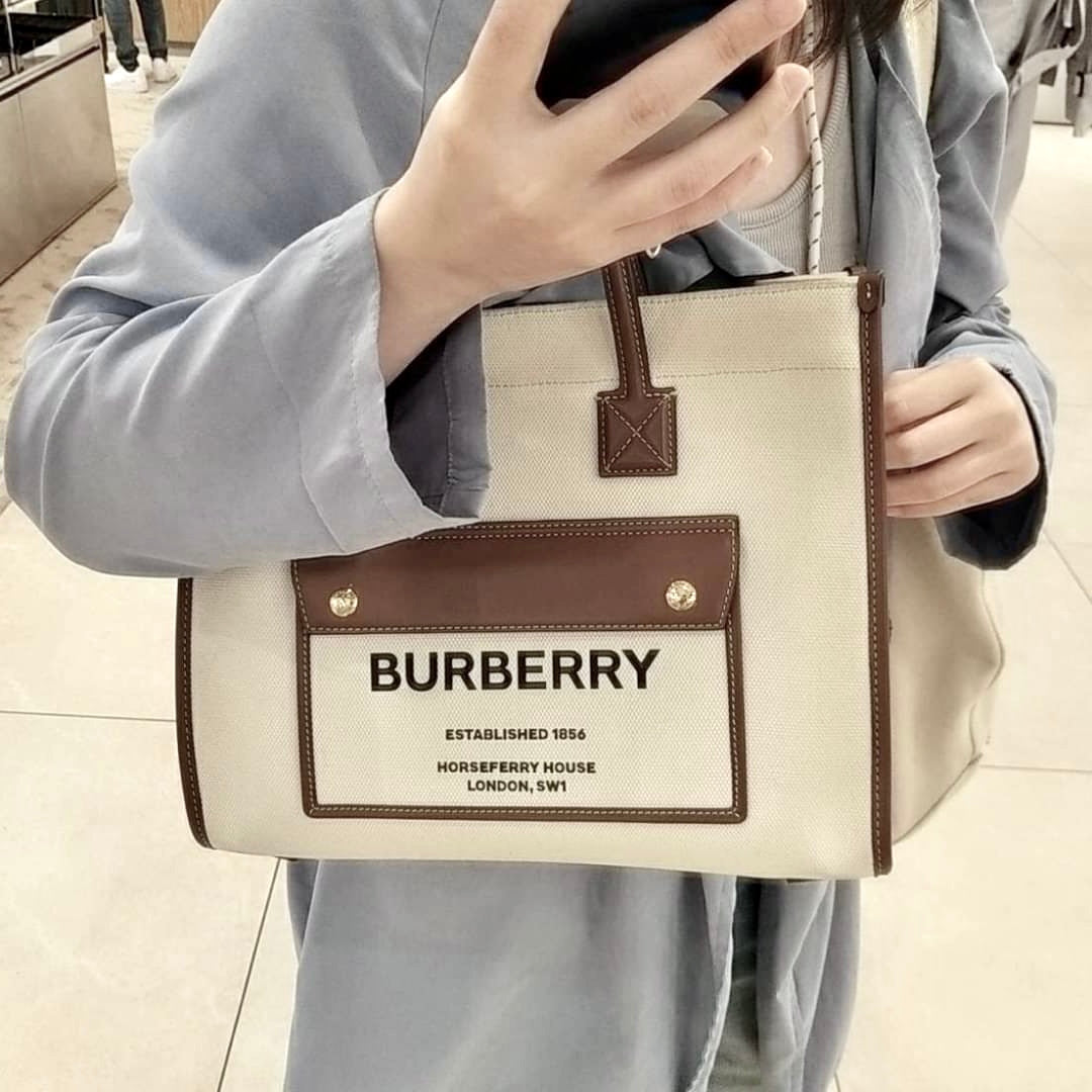 Burberry▪️Freya S 小托特包-白/990C785 ㊙️折扣🉐32400💰