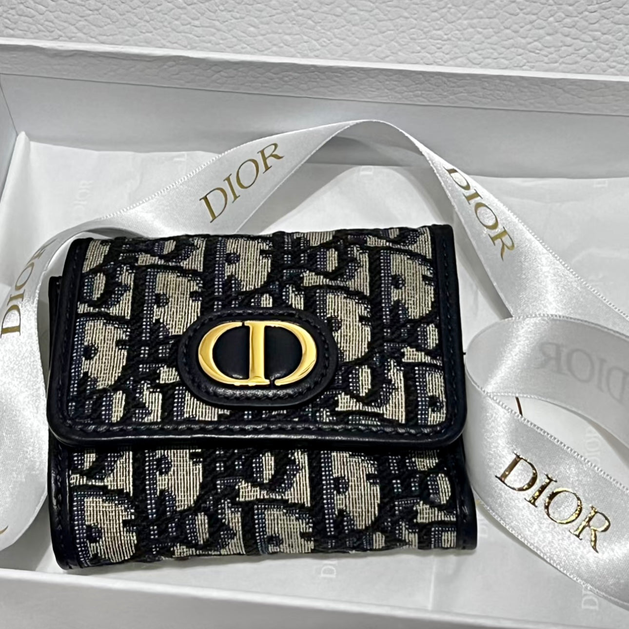 ❌Dior▪️30 Montaigne Lotus Wallet 蒙田藍提花蓮花三折短夾/490E540