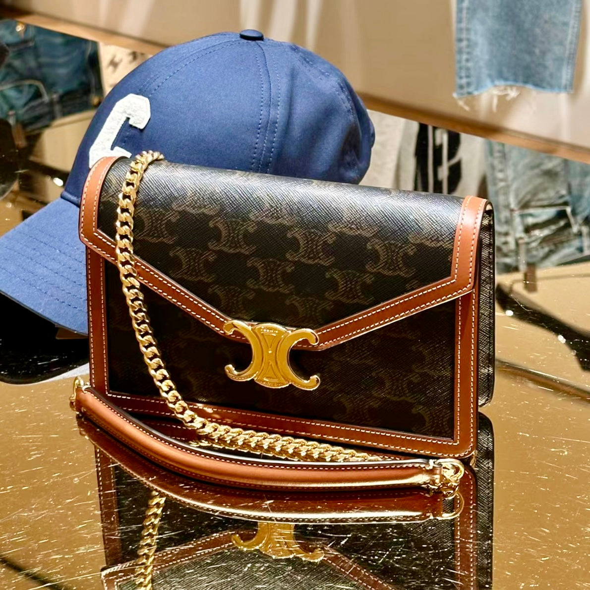 Celine MARGO WOC 老花信封鏈包/1450E1550 🉐55250🇪🇺