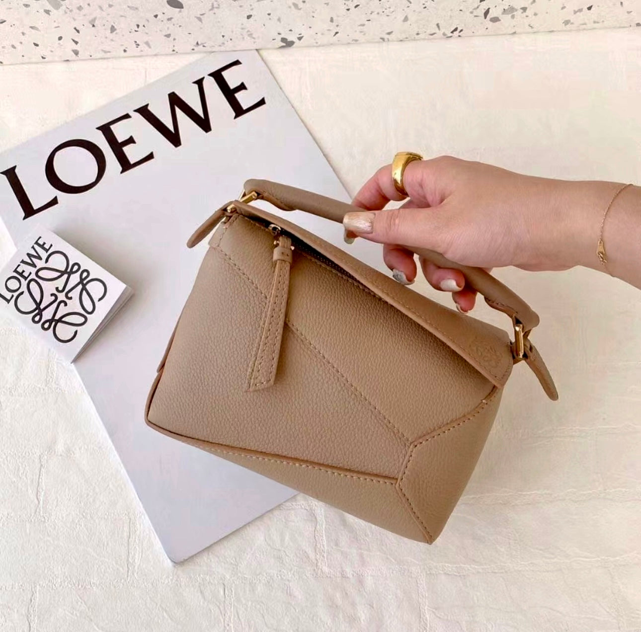 Loewe▪️Puzzle Bag Mini 軟粒面牛皮拼圖包/1900
