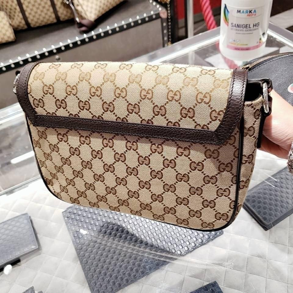 *@Gucci 男生款老花織布郵差包/ 小款P470 / 大款 P490