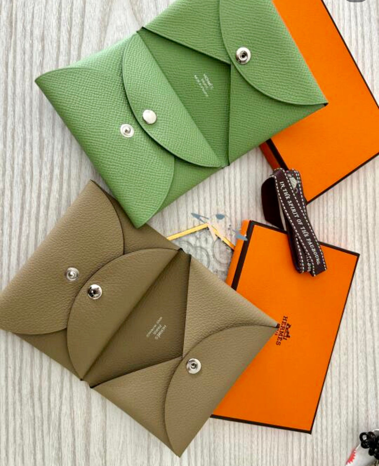 Hermes Calvi Duo Epsom皮卡夾錢包/455 ✨🉐20110