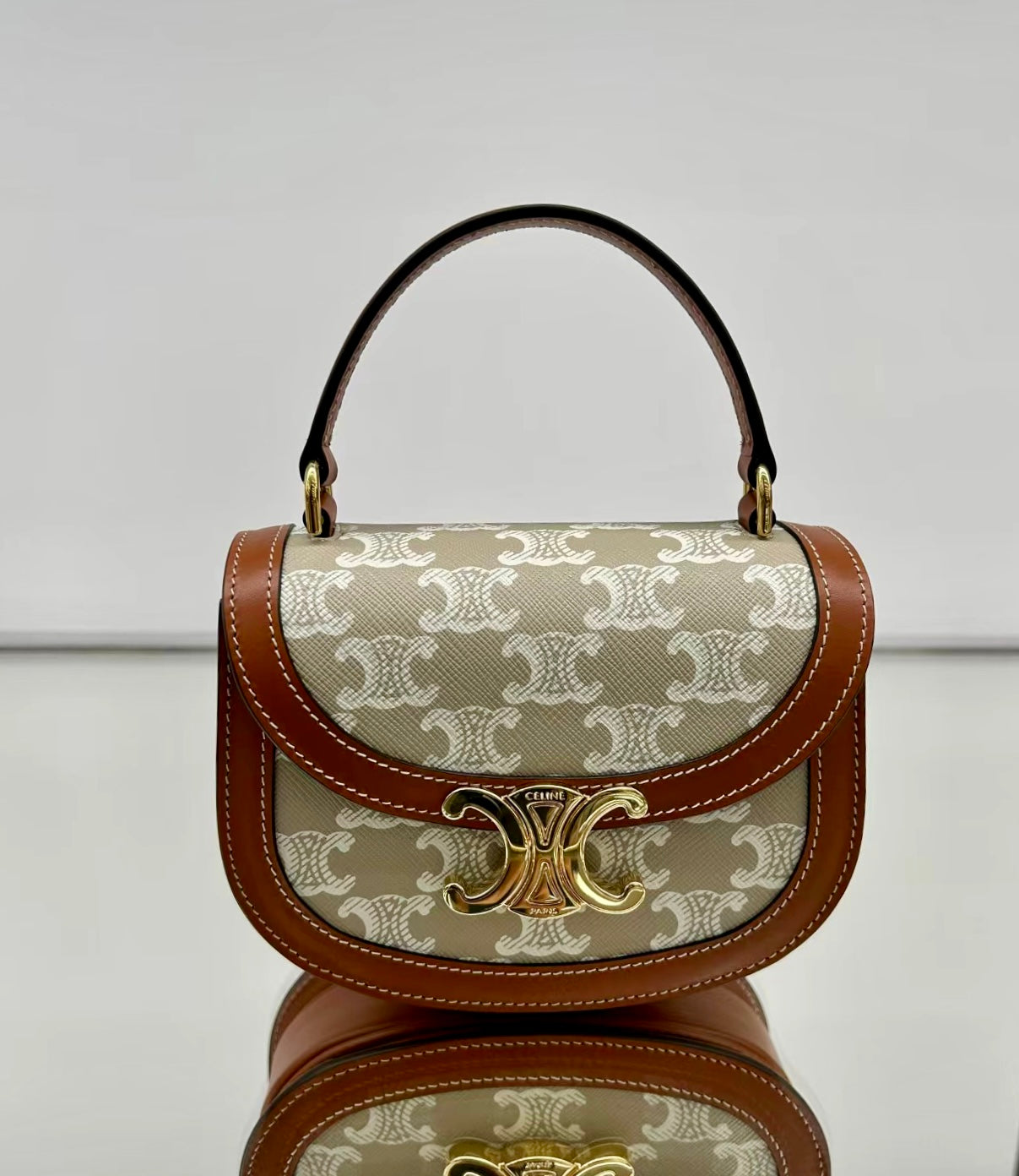 Celine BESACE CLEA MINI 手柄馬鞍包/1850E2000 🉐71000🇪🇺