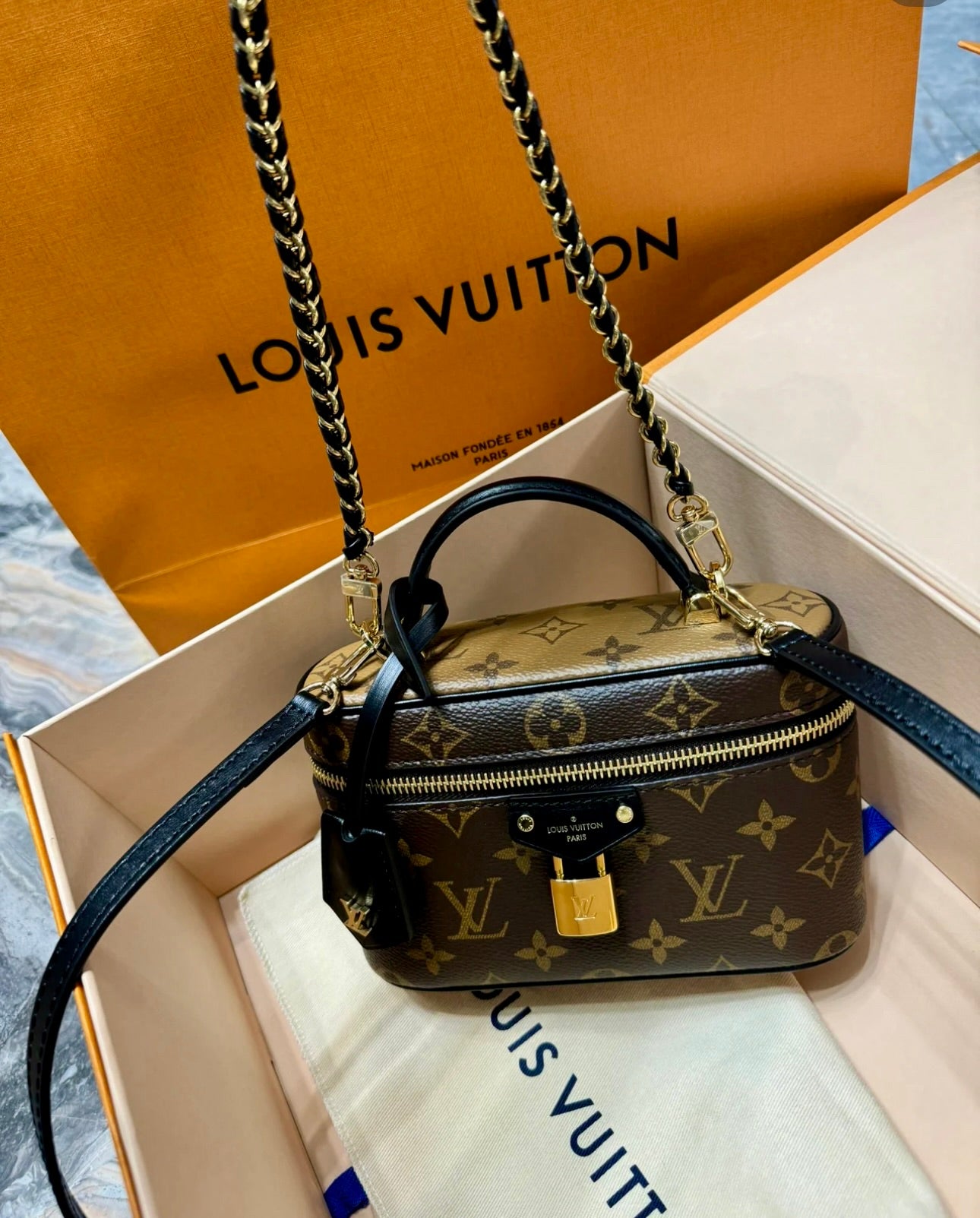LV▪️Vanity PM 小款新化妝鏈包/2170✨🉐89970