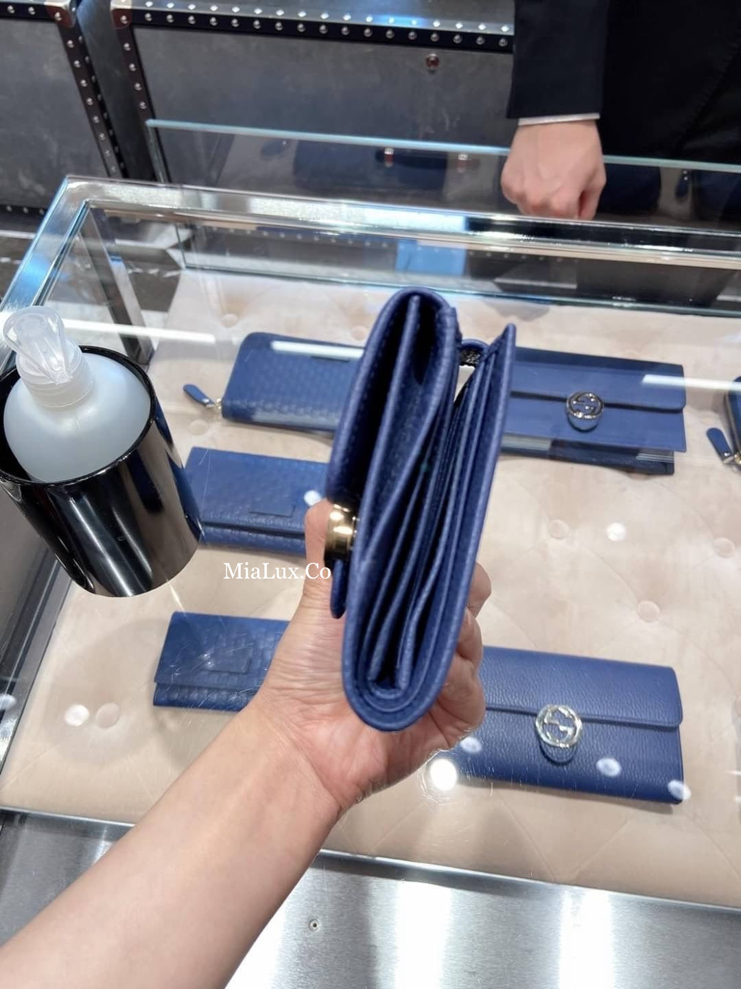 *@Gucci▪️Interlocking 雙G銀扣短夾/510P230 🔔限時折🉐11150