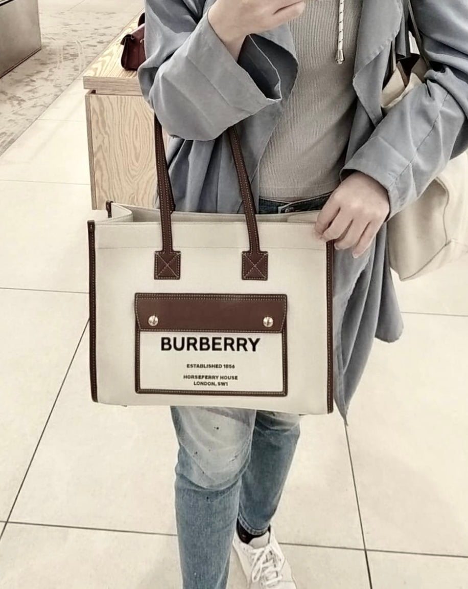 Burberry▪️Freya S 小托特包-白/990C785 ㊙️折扣🉐32400💰