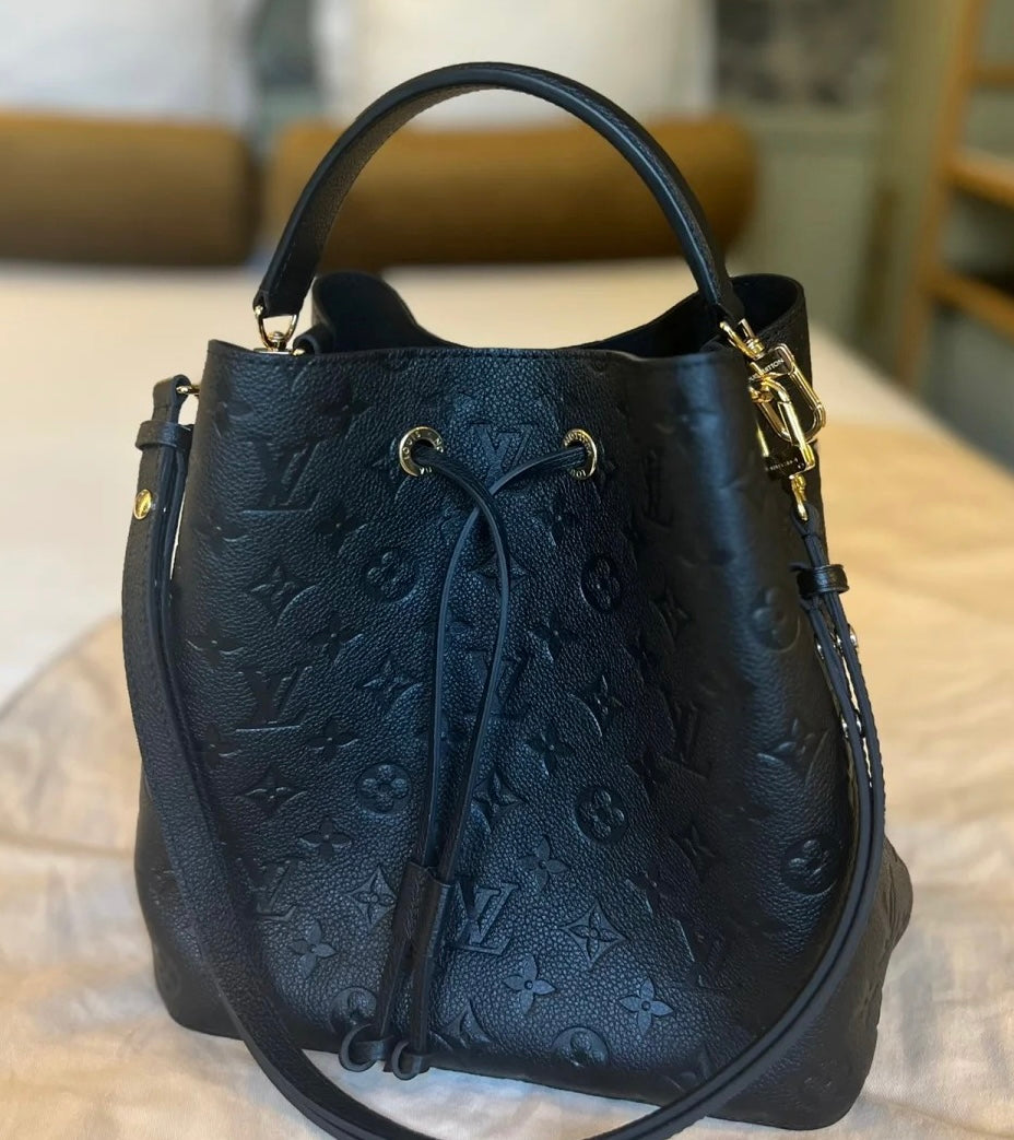 LV NéoNoé MM 壓紋牛皮水桶包/2050✨🉐85050