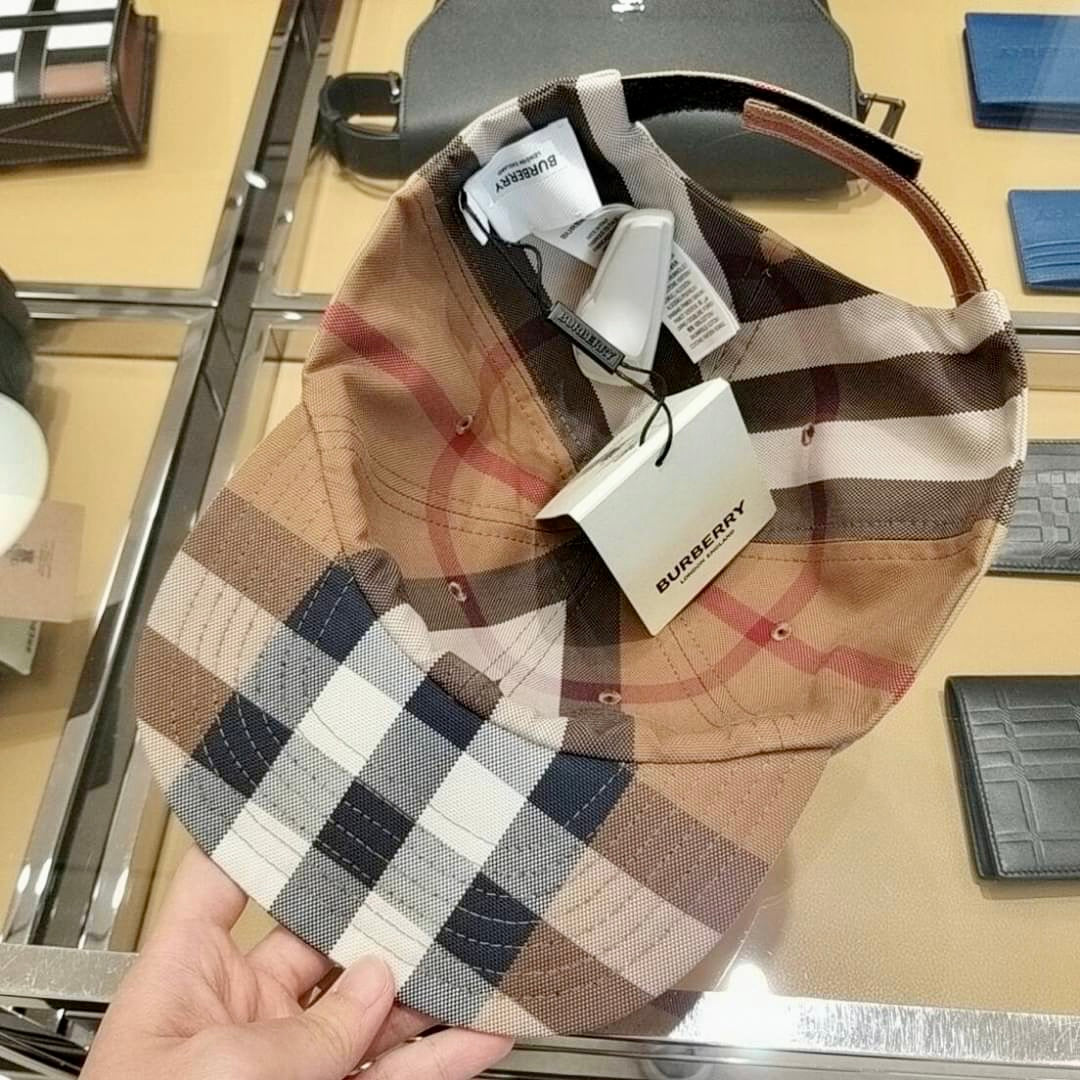 @Burberry Classic Cap 經典格紋棒球帽/P159 🔥下殺🉐8660