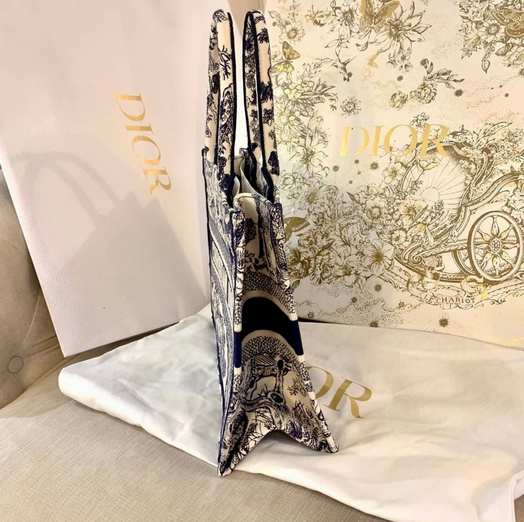 Dior Book Tote 小款緹花托特包/2400E2600 🉐92000🇪🇺