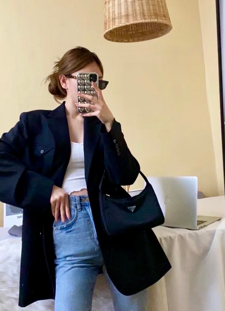 Prada Re-Edition 2000 Mini 尼龍腋下包/E920 🉐34120🇪🇺