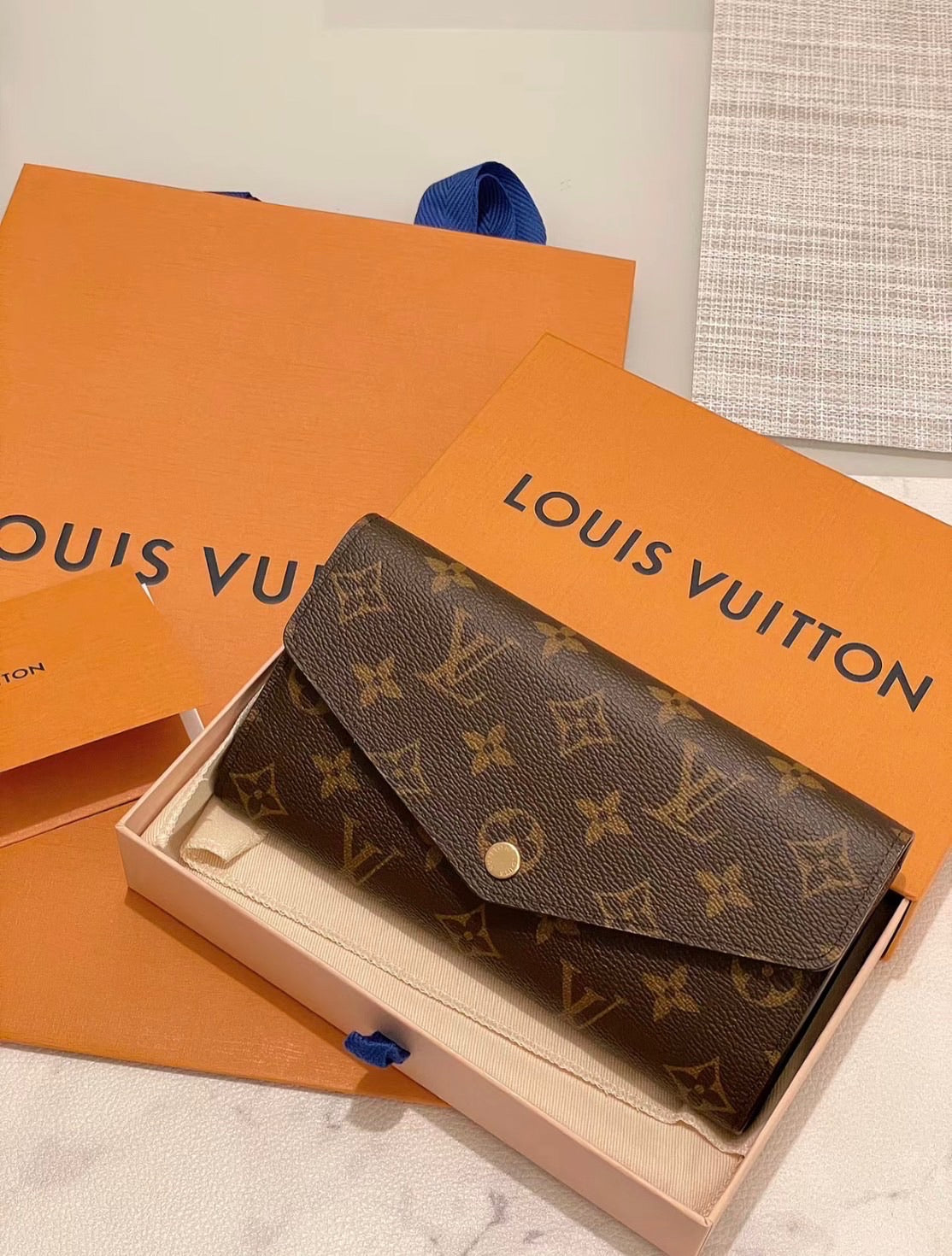 LV▪️Sarah 信封長夾/495✨🉐21790