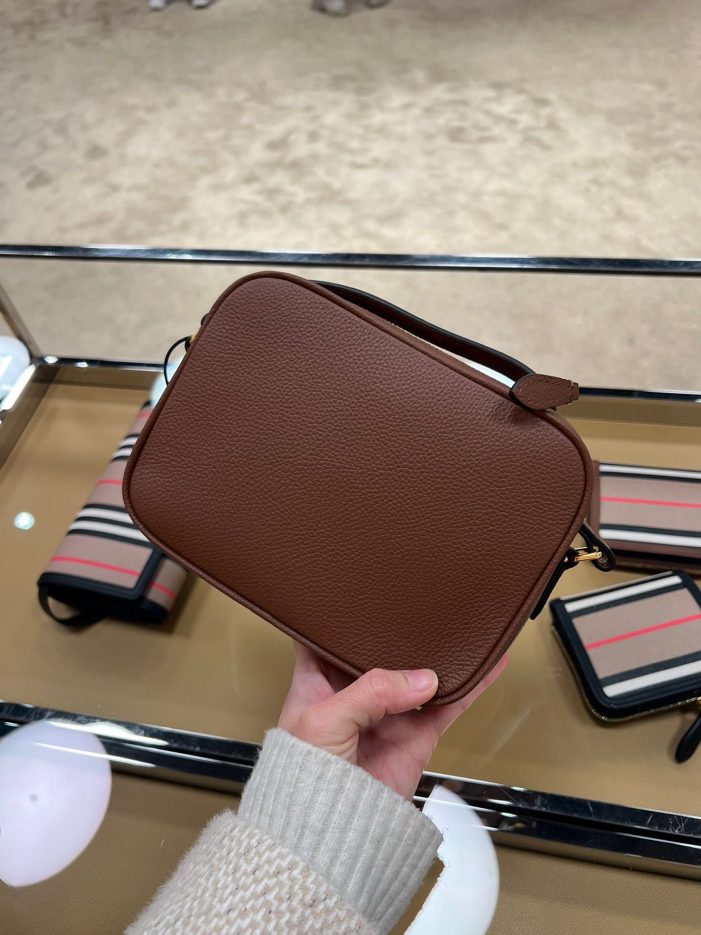 @Burberry TB Camera S 小款相機包/950P359 🔥下殺🉐16960