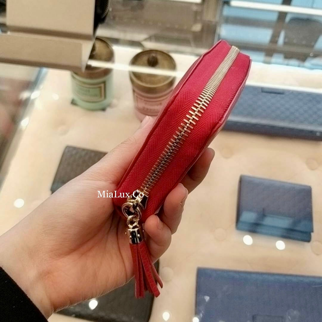 *@Gucci Soho Wallet 浮雕拉鍊短夾/P230