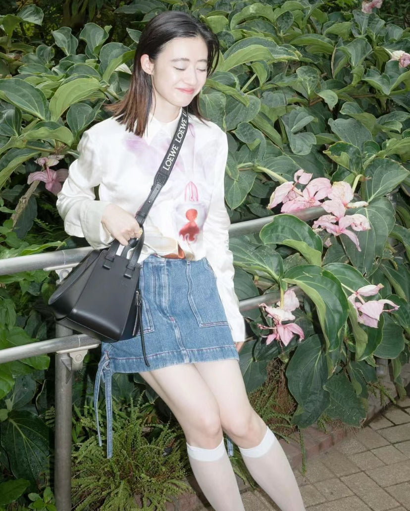 Loewe Compact Hammock 緞面小牛皮吊床包/2450
